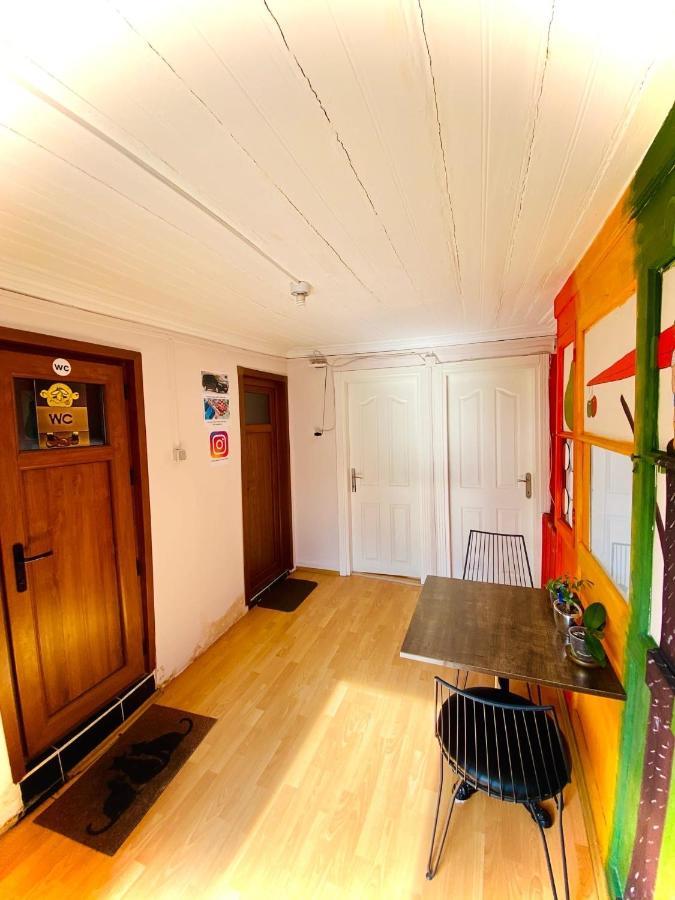 Taksim Wooden House Hostel 이스탄불 외부 사진