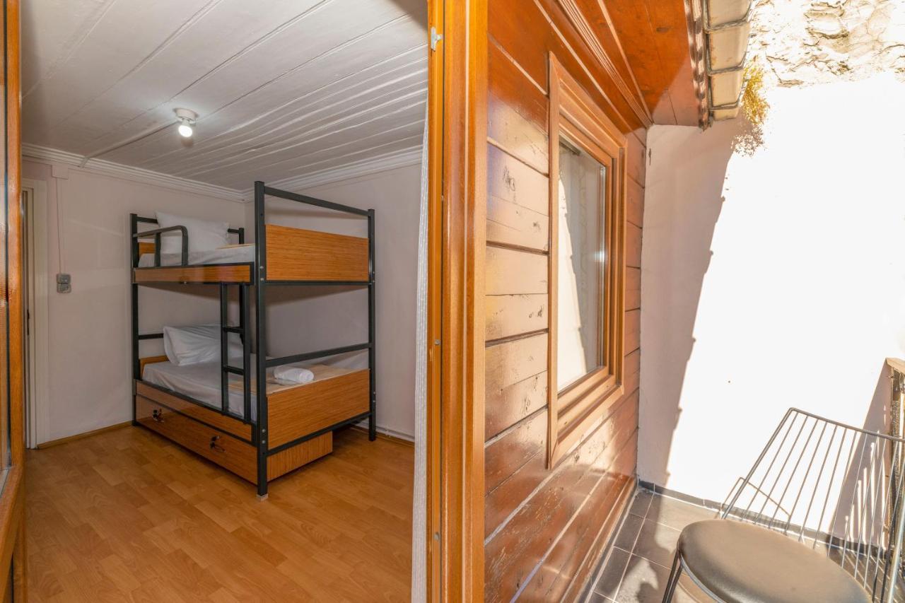 Taksim Wooden House Hostel 이스탄불 외부 사진