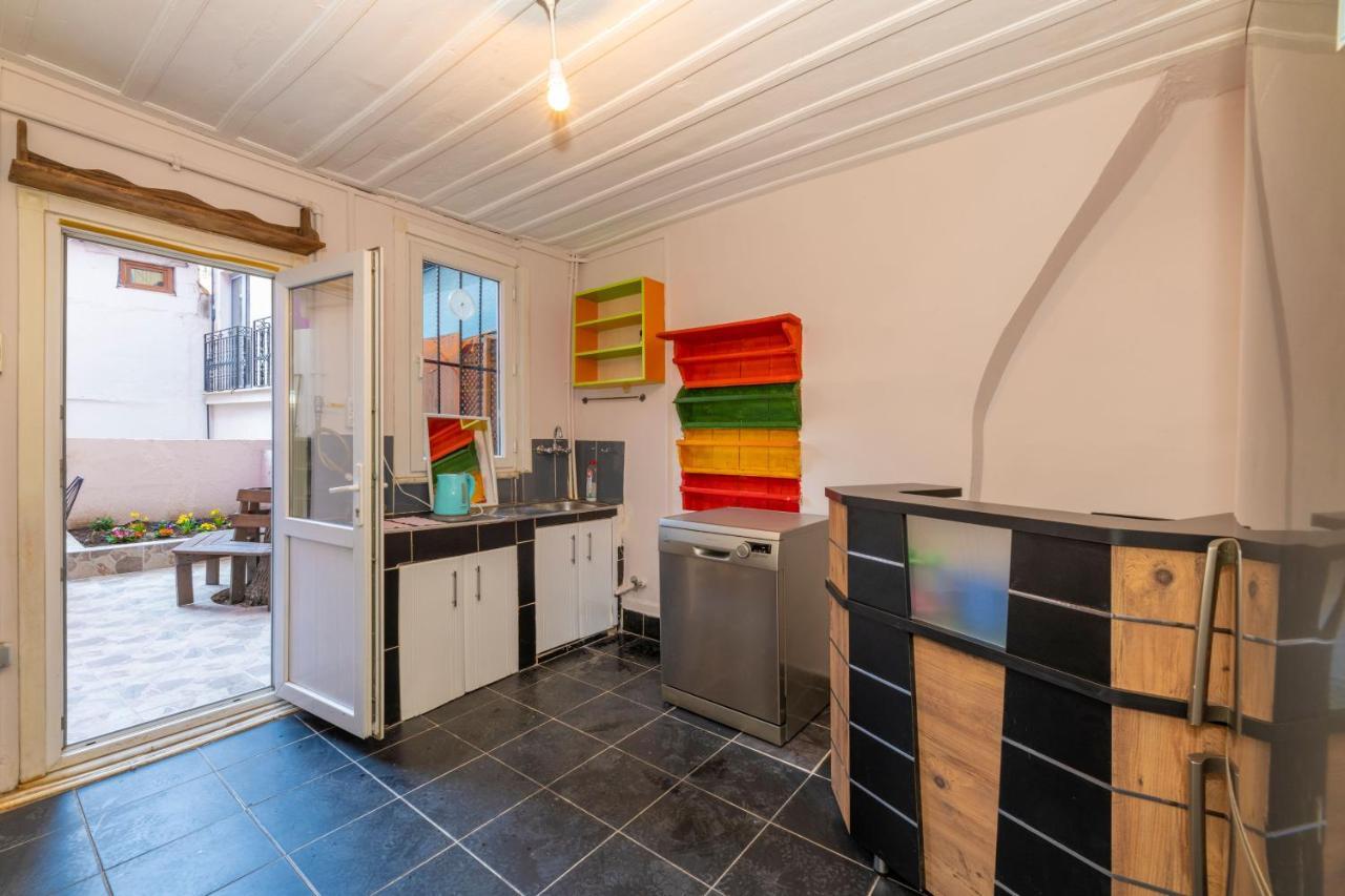 Taksim Wooden House Hostel 이스탄불 외부 사진